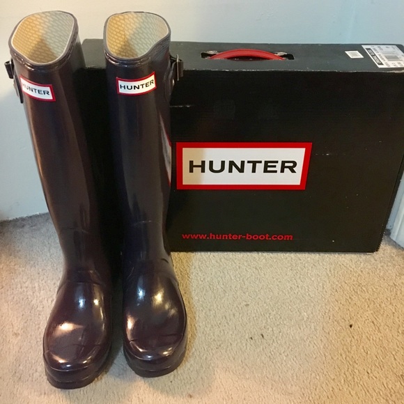 Hunter Shoes - Hunter Rain Boots - Fits more like a size 6!